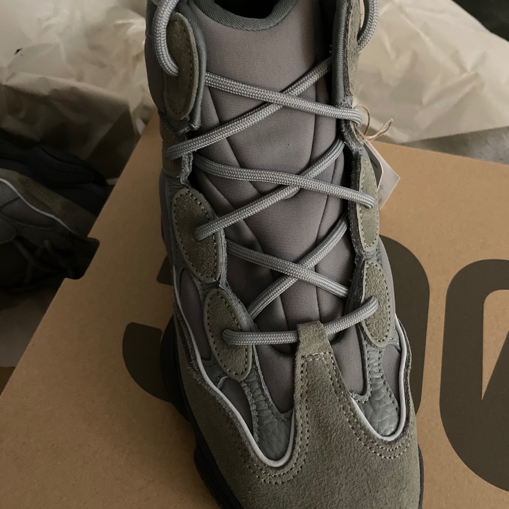 Yeezy High 500 Mist 7 US man (8.5 Women)